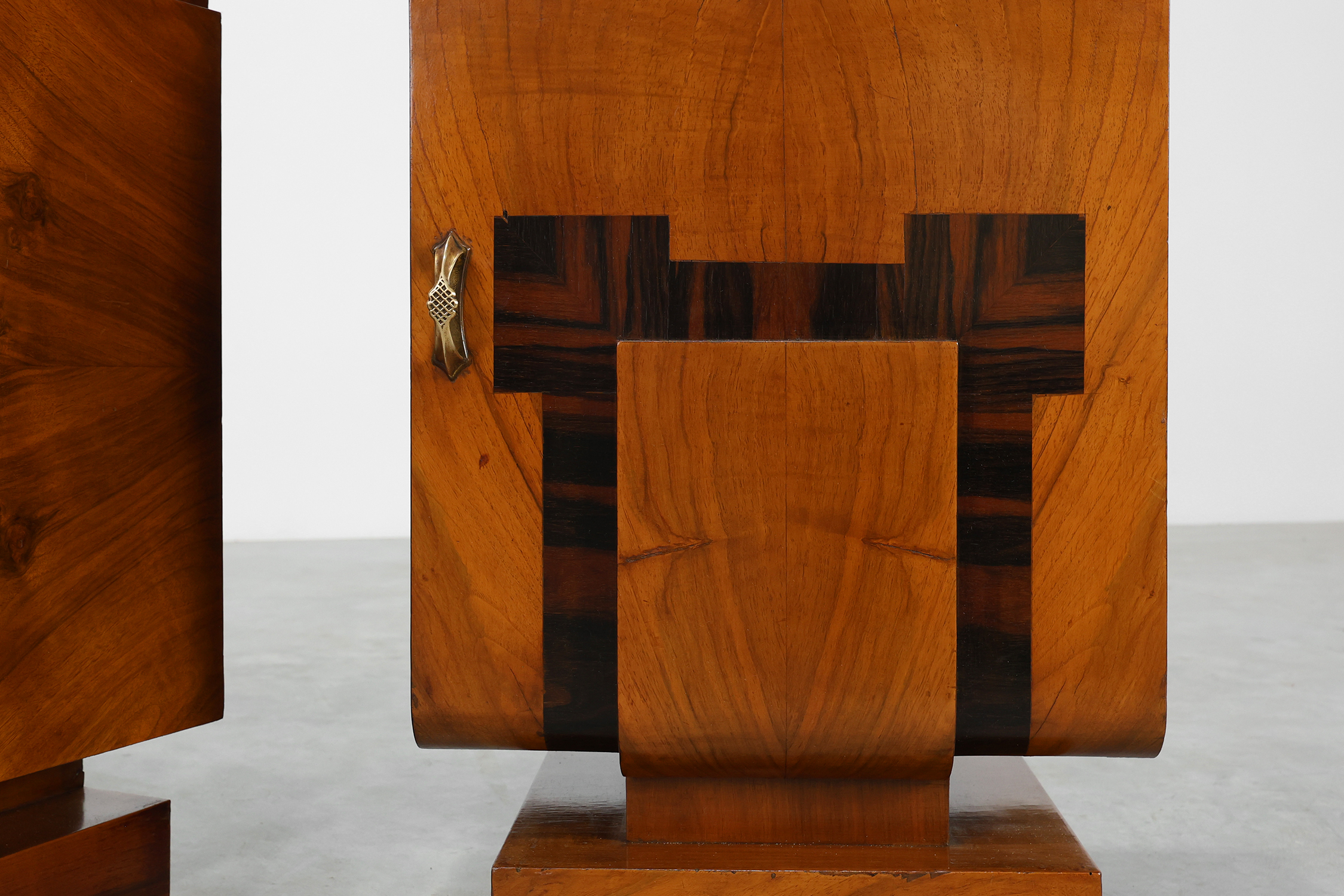 Set of Two Geometric Art Deco Wooden Nightstands, Italy 1920sthumbnail